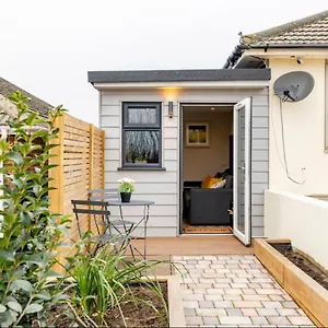 The Hideaway By The Sea - Free Parking Brighton
